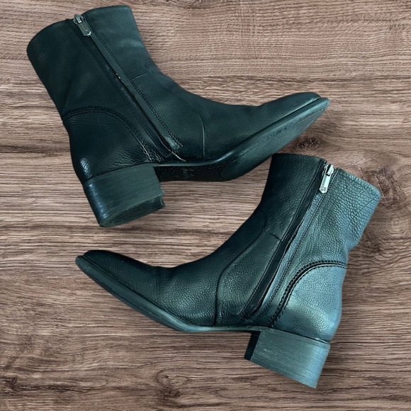 Sam Edelman Hilary Black Leather Booties Size 7 - Picture 4 of 10